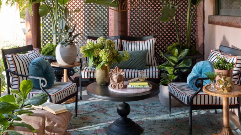 Creative Winter Decor Tips to Bring Comfort and Style Indoors